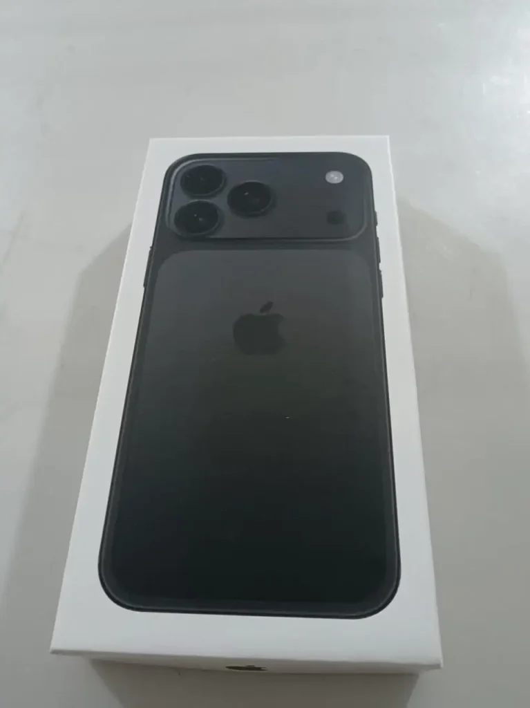 iPhone 17 Pro retail box leak in China ahead of early sale